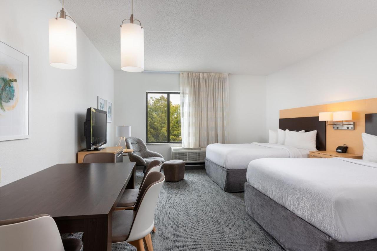 Towneplace Suites By Marriott York Εξωτερικό φωτογραφία