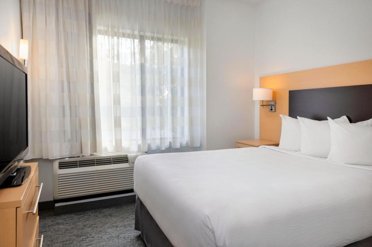 Towneplace Suites By Marriott York Εξωτερικό φωτογραφία