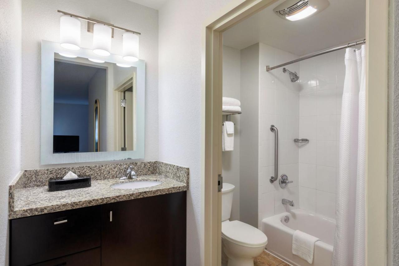 Towneplace Suites By Marriott York Εξωτερικό φωτογραφία