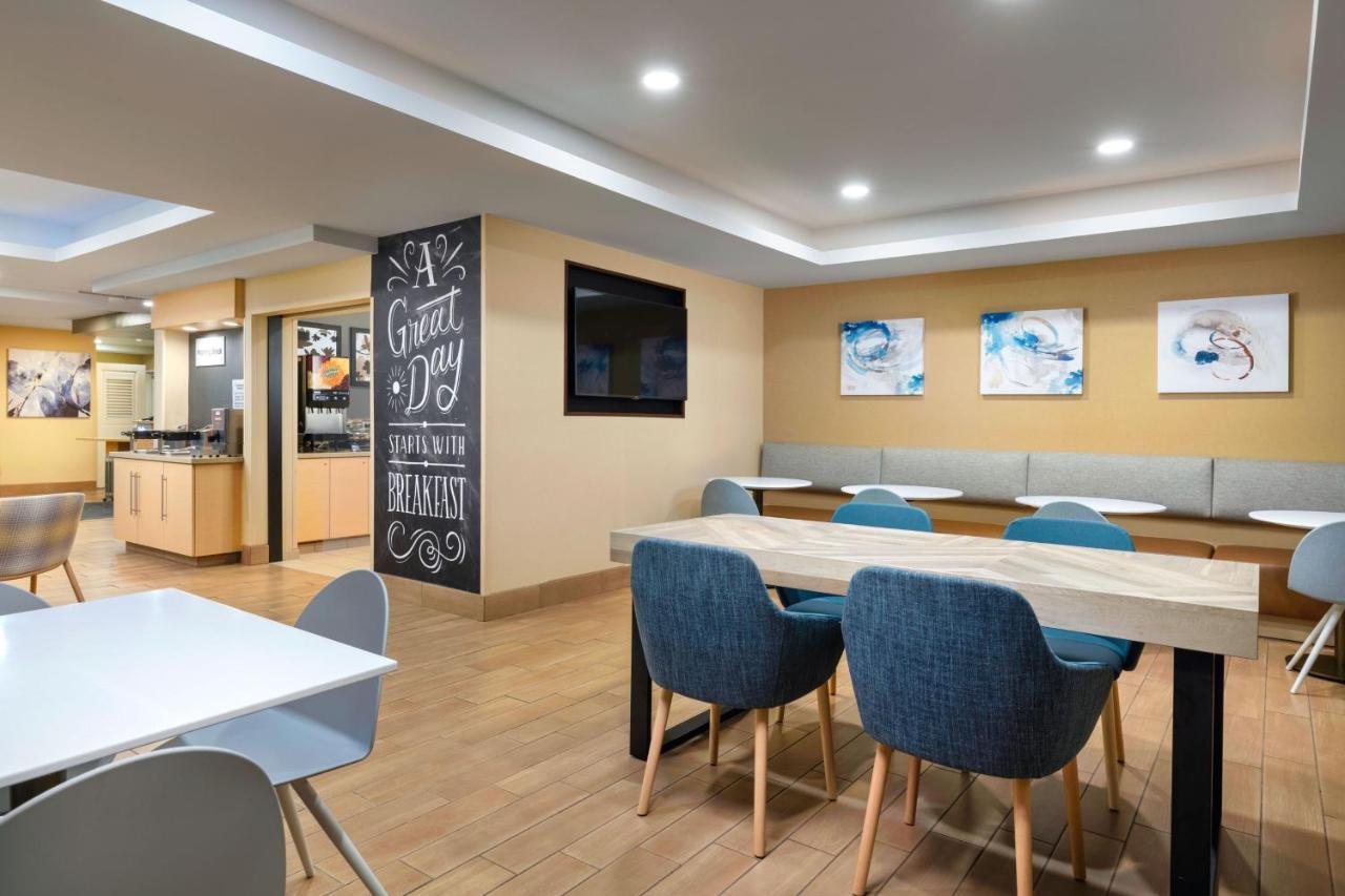 Towneplace Suites By Marriott York Εξωτερικό φωτογραφία